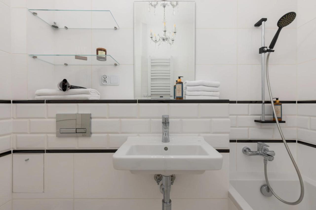 Przestronny Apartament Z Widokiem Na Miasto W Warszawie Varşova Dış mekan fotoğraf