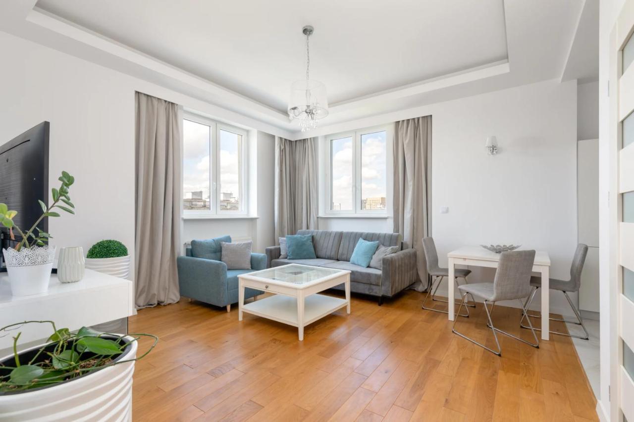 Przestronny Apartament Z Widokiem Na Miasto W Warszawie Varşova Dış mekan fotoğraf
