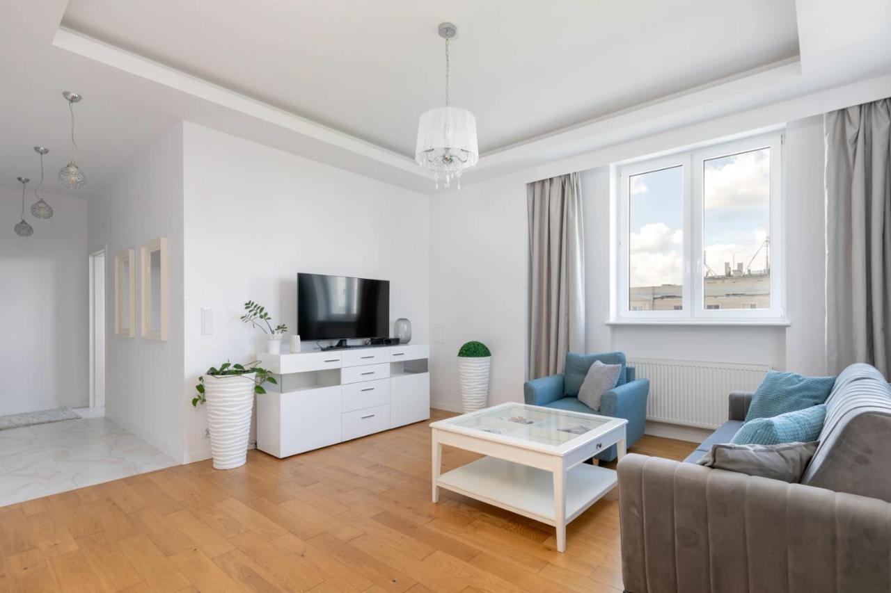 Przestronny Apartament Z Widokiem Na Miasto W Warszawie Varşova Dış mekan fotoğraf